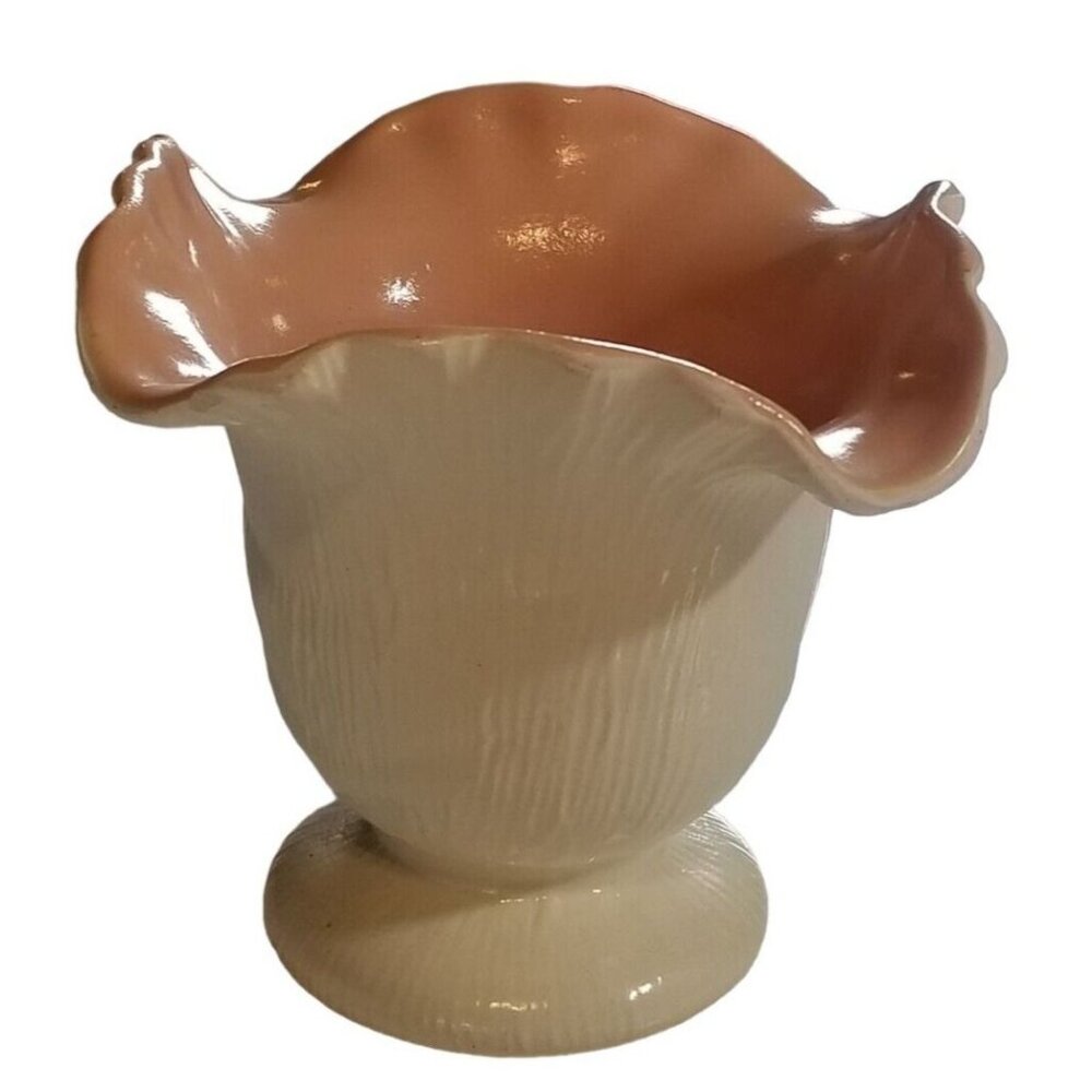 Vtg. Camark Art Pottery USA # 939 Ivory Ruffled Top Vase Pink Interior 6" Tall